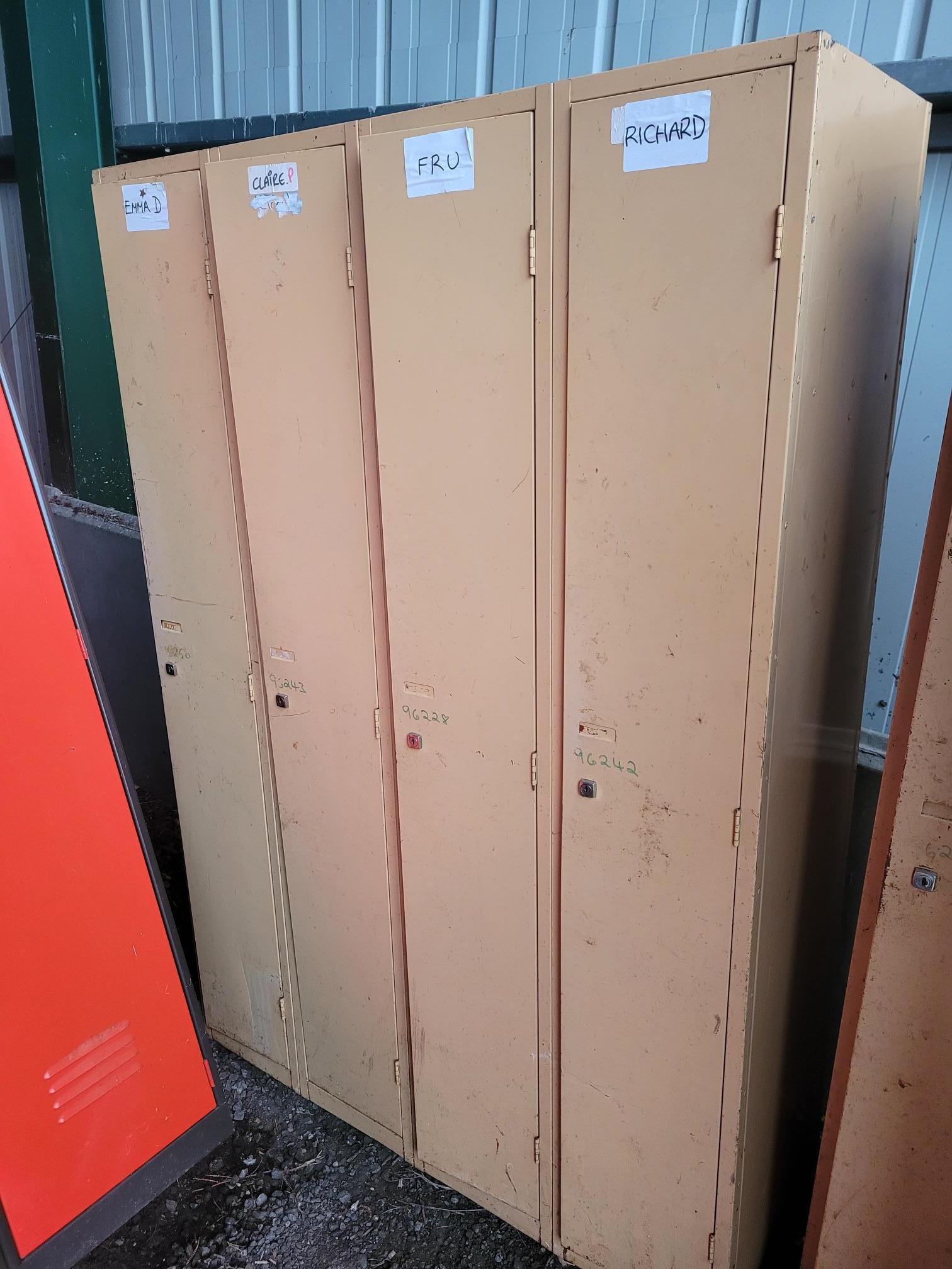Lot 24 Set of 4 Lockers (No keys) (Located in Euston,