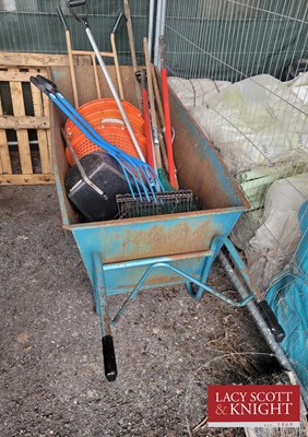 Lot 29 - Muck out barrow with selection of hand tools...