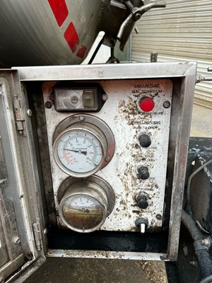 Lot 7 - 33,000 litre Crossland weight Vacuum Tanker...