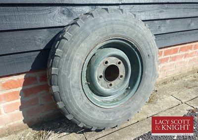 Lot 56 - L/R Defender Spare Wheel with Tyre (Michelin X...