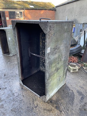 Lot 61q - 2 x Metal Water Tank