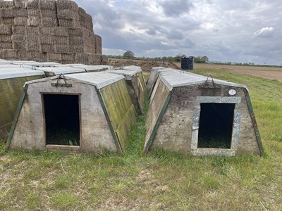 Lot 1 - 10 x John Booth Wooden Kennel Farrowing Huts