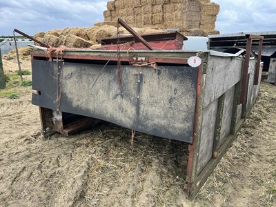 Lot 9 - 2 x 10ft Weaner Kennels