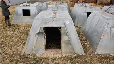 Lot 17 - 3 x John Harvey insulated galvanised kennel...