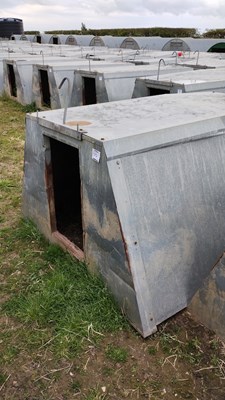 Lot 33 - 5 x John Booth insulated galvanised kennel...