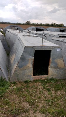 Lot 34 - 4 x John Booth insulated galvanised kennel...