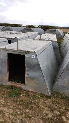 Lot 40 - 4 x John Booth insulated galvanised kennel...