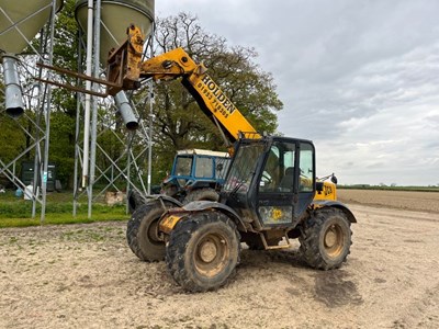 Lot 115 - JCB 528-70 telehandler (2000) (913.2 hours)...