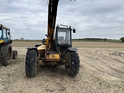 Lot 115 - JCB 528-70 telehandler (2000) (913.2 hours)...