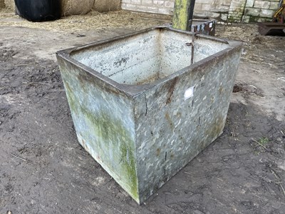 Lot 61p - 2 x Metal Water Tank