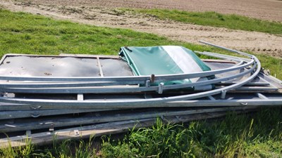 Lot 68 - Pig Hurdles / Dividers and Sheet