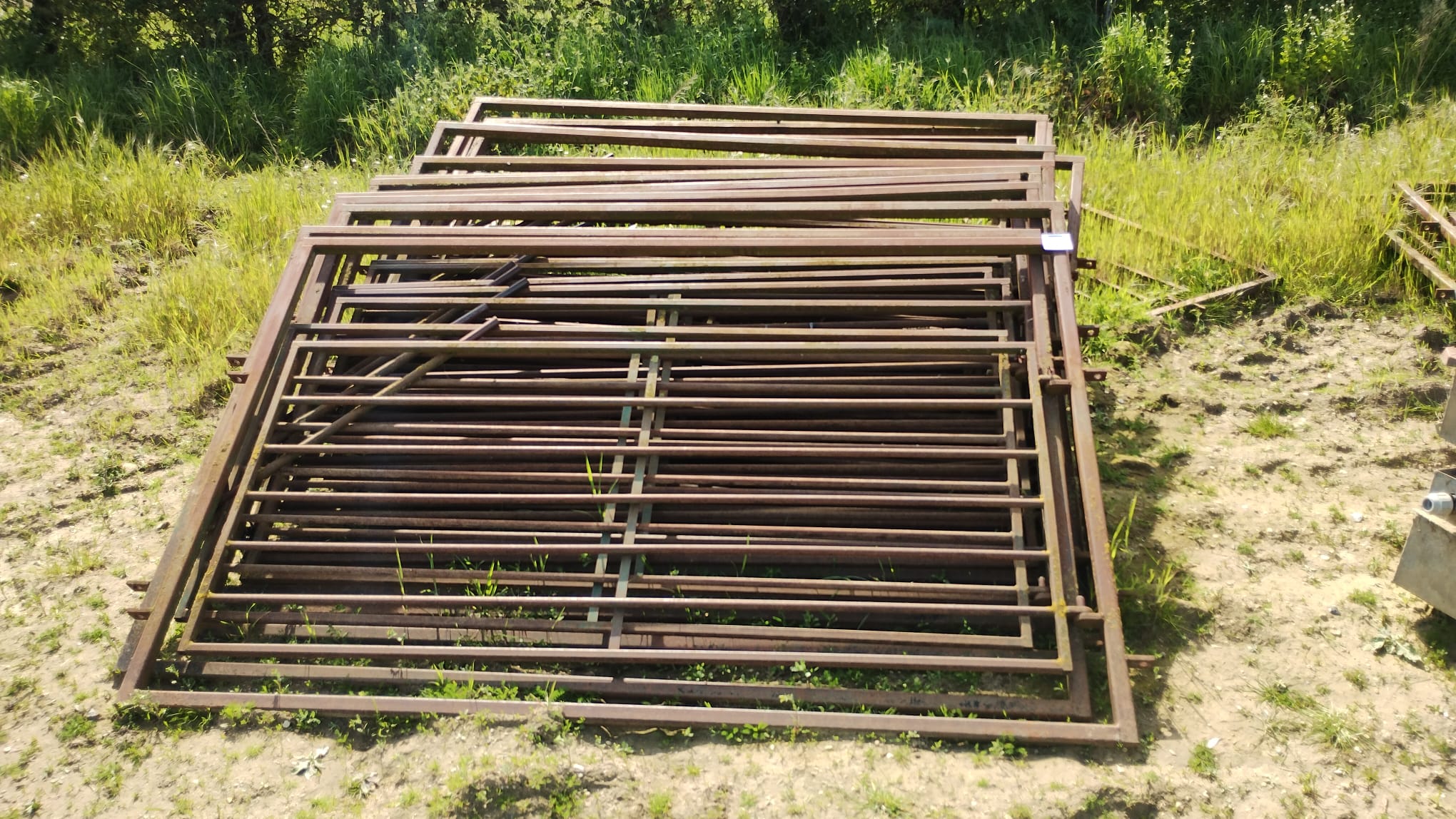 Lot 77 - Qty of Pig Gates