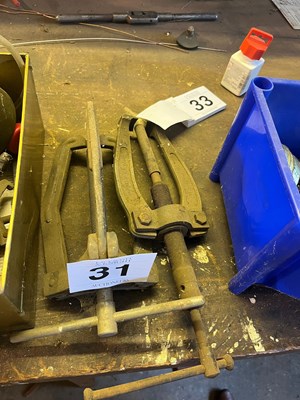 Lot 31 - Adjustable vices (Based in Risby) (No VAT)
