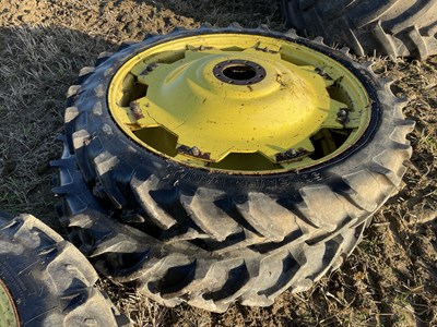 Lot 141 - Rear Rowcrops 9.5' x 44' 8 stud 200pcd centre...