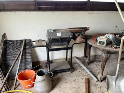 Lot 117 - BBQ (Based in Gedding) (No VAT)