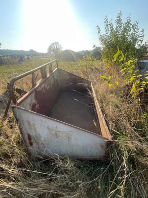Lot 2c - 3 point Linkage Bucket (Based in Tostock) (No...