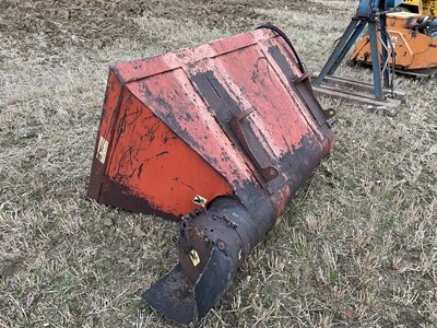 Lot 134 - Root Bucket Feeder