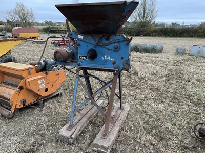 Lot 135 - Hunt Roller Mill