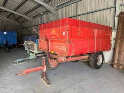 Lot 10 - Tipping trailer