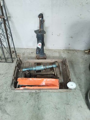Lot 18 - Garden Hand Water Pump