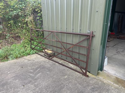 Lot 42 - 1 x Farm Gate