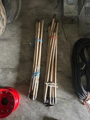 Lot 91 - Qty of Wooden Rods