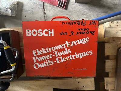 Lot 103 - Black and Decker BD154R Hammer Drill (570 Watt)