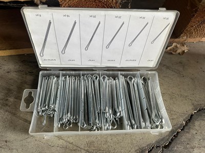 Lot 111 - Qty of Split Cotter Pins