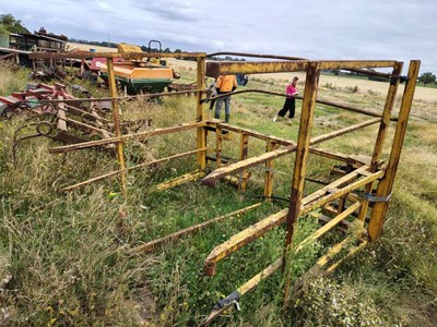 Lot 39 - 48 Bale Squeeze in working order (Located in...