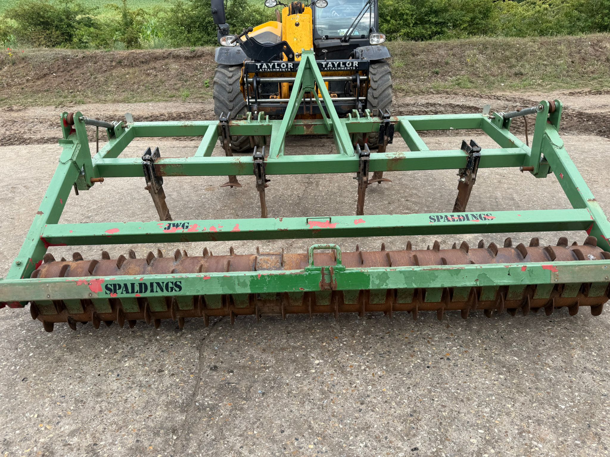 Lot 61 - 7 legs 4m subsoiler - Adjustable rear packer