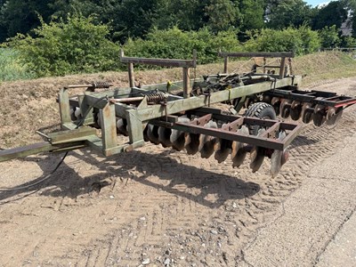 Lot 62 - Trailed 4m discs 4m working width - ⁠rear...