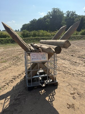 Lot 73 - 8 x 8ft x 7inches Corner posts • 4x 6ft posts...