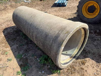 Lot 75 - Concrete drainage pipe 2.6m long (Located in...
