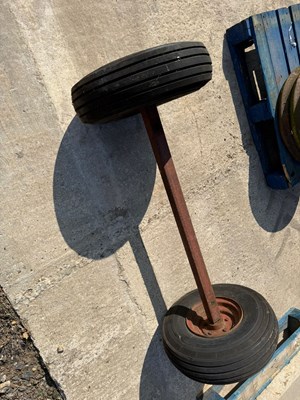 Lot 82 - Single axle - Good condition (Located in...