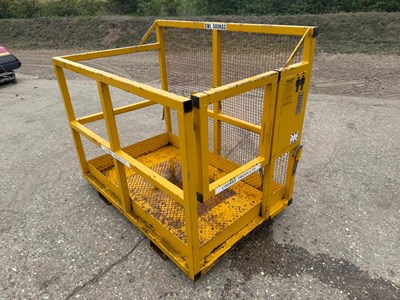 Lot 123 - Cherry two-person man basket Pallet tine slots....