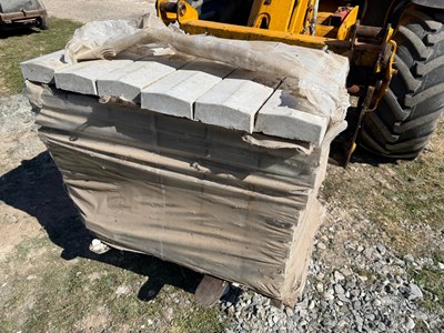 Lot 125 - Pack of 60 Castle Concrete Coping Stones 600mm...