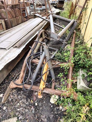 Lot 139 - Massey Ferguson front loader (Located...