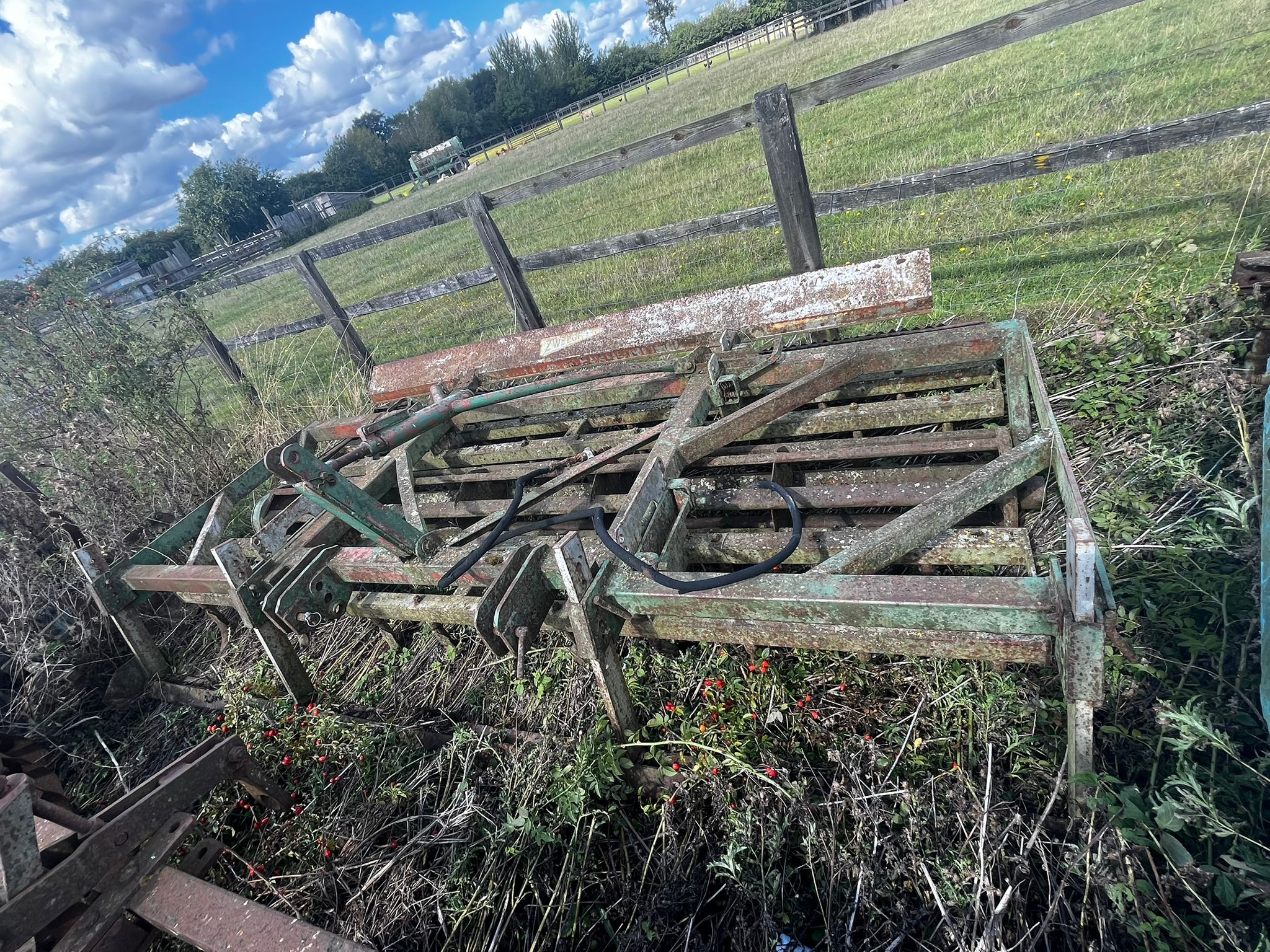 Lot 191 - Dutch Harrow with Crumbler Bar (Located in