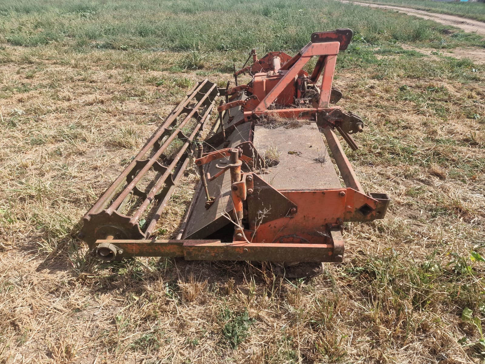 Lot 201 - 4m Howard Rotospike (Located in Great