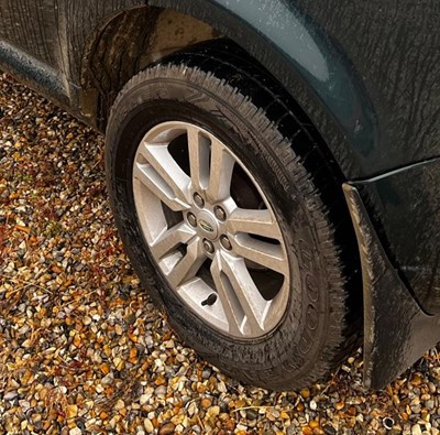 Lot 239 - Alloy wheels for Land Rover Freelander 2 (L359...