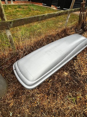 Lot 240 - Land Rover Discovery Roof Box (No key)...
