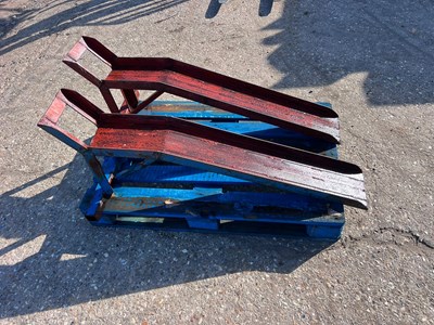 Lot 295 - A pair of car ramps (Located in Barnham, no VAT)