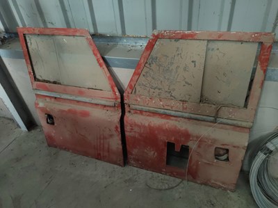 Lot 197 - Pair of Land Rover Doors