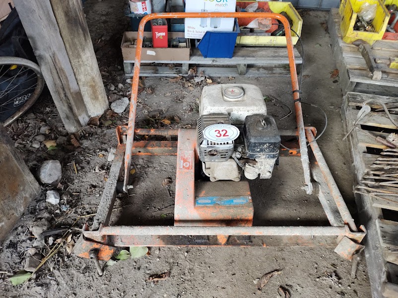Lot 32 Petrol Concrete Tamper Machine (Needs