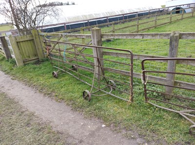 Lot 130 - 12ft Metal Sheep Hurdle on Wheels