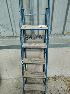 Lot 27 - Metal Step Ladder