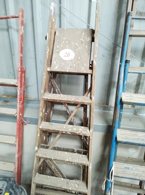 Lot 26 - 2x Wooden Step Ladder