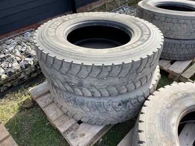 Lot 85 - Pair of 315/80R22.5 Lorry Tyres