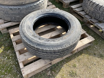 Lot 73 - 1x Goodyear 245/70R19.5 Lorry Tyre