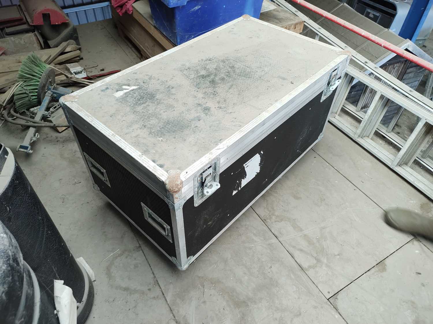 Lot 21 - Wheeled Transport Box